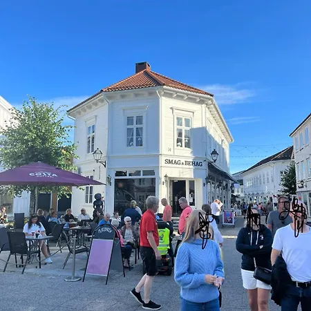 アパート Modern Seaside At In Grimstad